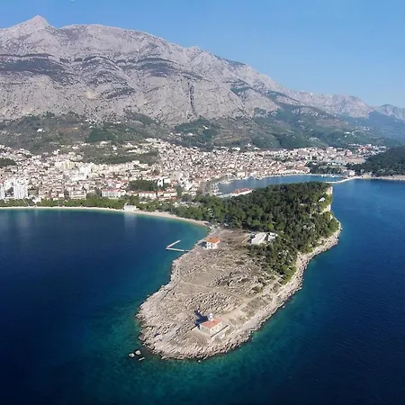 With Parking Space - 21823 Makarska