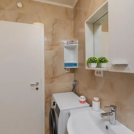 With Parking Space - 21823 Apartman *