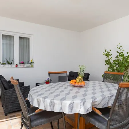 With A Parking Space - 21823 Apartment Makarska