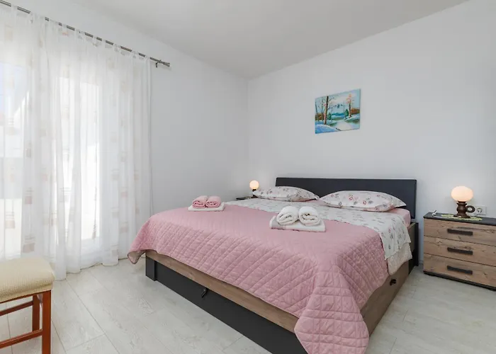 With Parking Space - 21823 Apartment Makarska